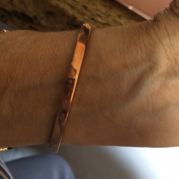 New Vince Camuto rose gold bangle with crystals bracelet - Picture 2 of 2